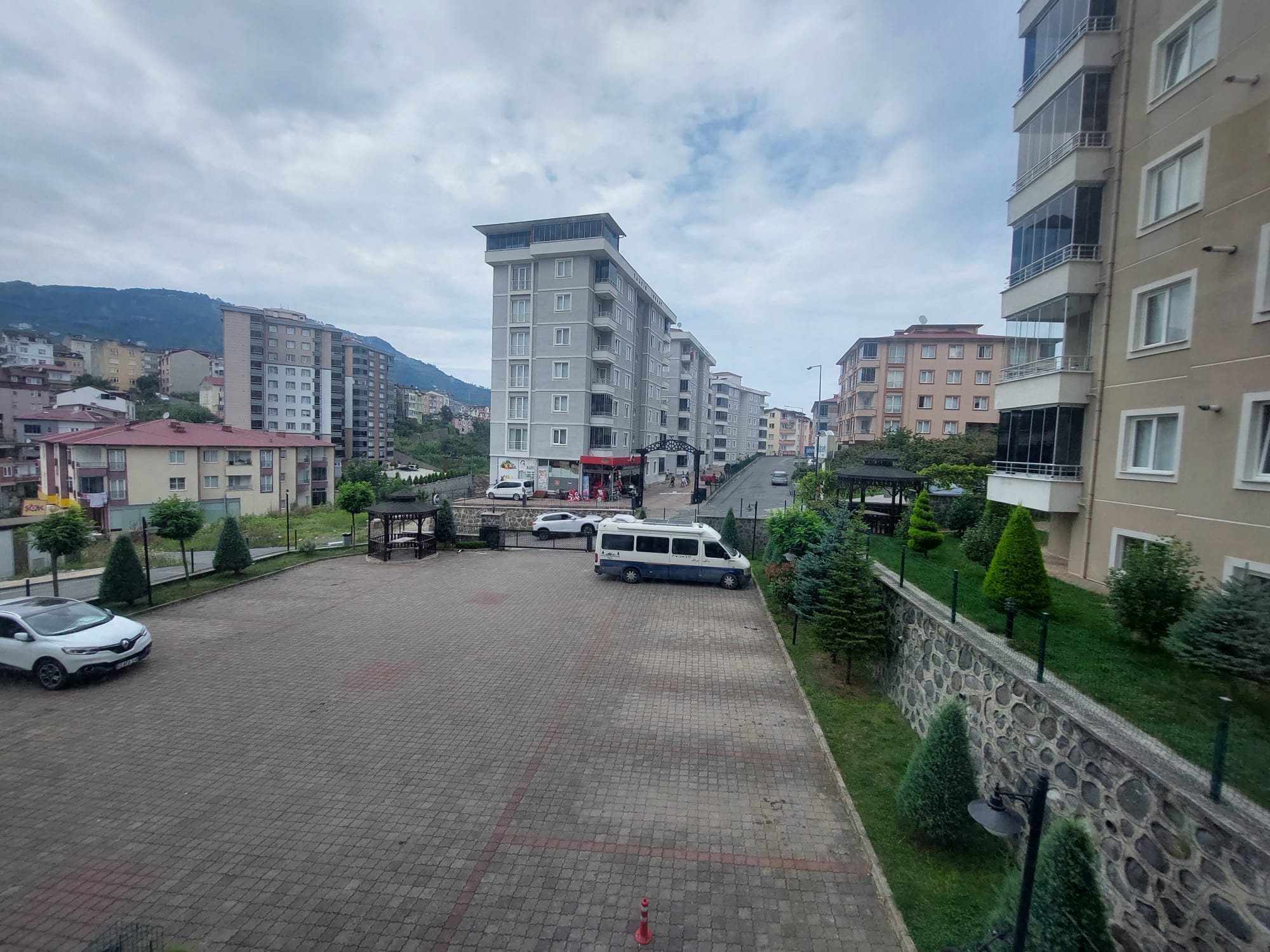BUCAK MAH.YEŞİLPARK SİTESİNDE KİRALIK 3+1